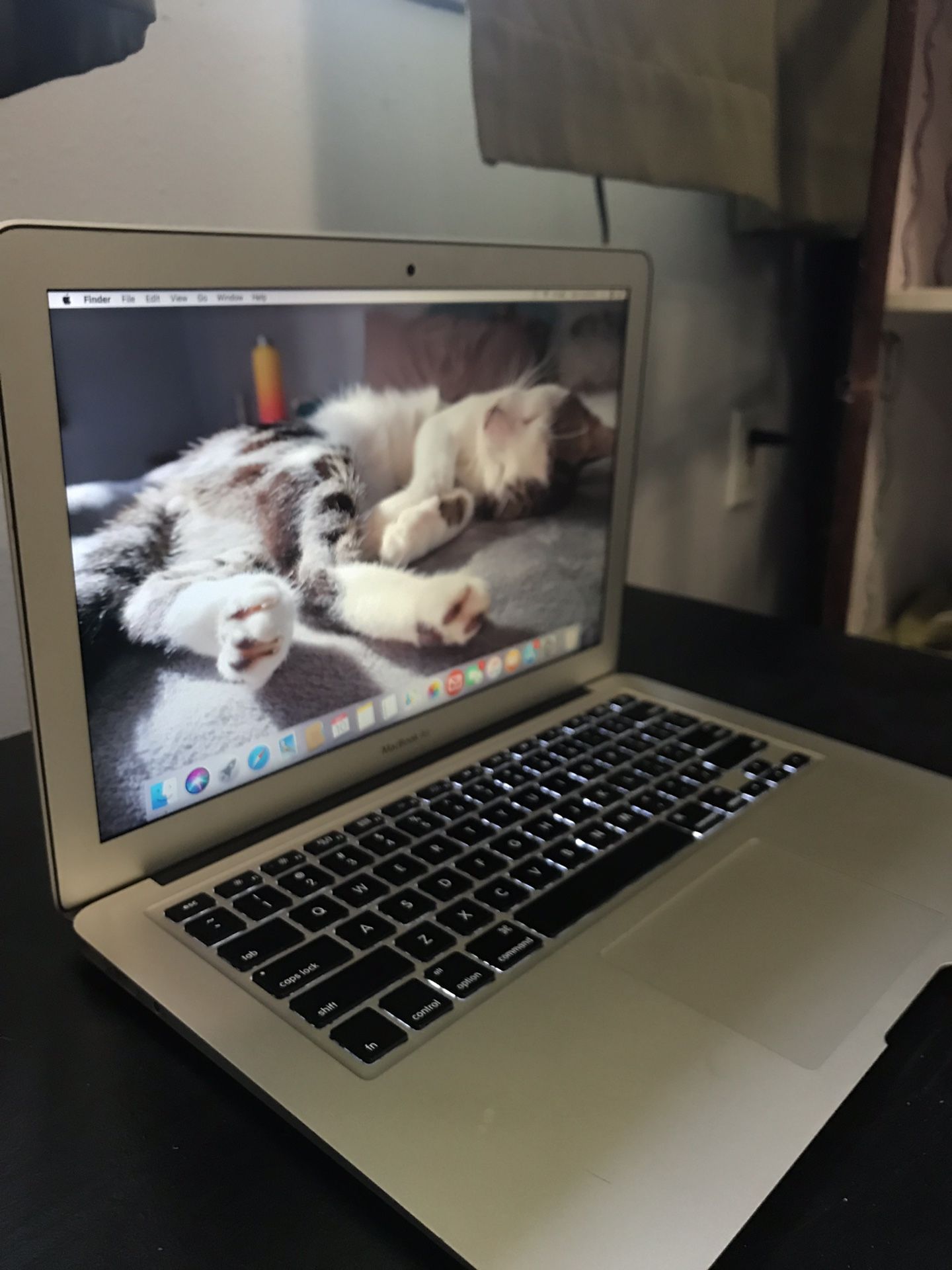 2015 MacBook Air 13 in. Works Perfect