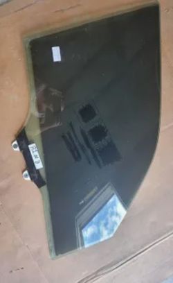 2017 Honda Accord 2017 Passenger Side Window OEM $30