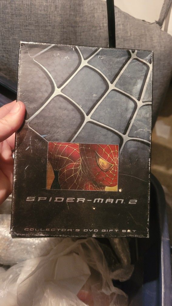 Spider-Man movie with collectors Gifts