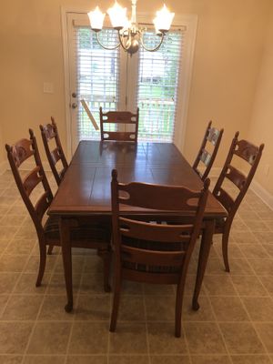 Beautiful 7 Pieces Dining Table With Leaf For Sale In Irmo SC Beautiful 7 Pieces Dining Table With Leaf For Sale In Irmo SC