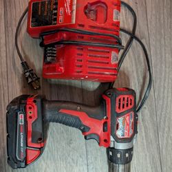 Milwaukee Drill/ Driver
