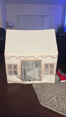 Indoor play tent