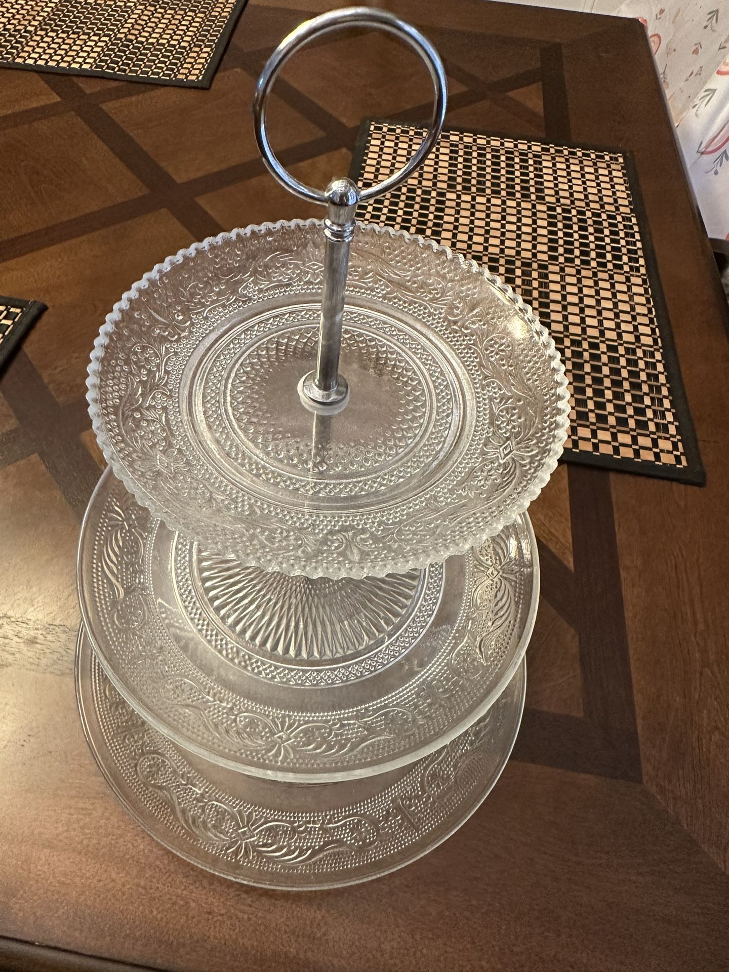 Royalty Art 3-Tiered Serving Stand (Glass) Beautiful, Elegant Dishware Serve Snacks, Appetizers, Cakes, Candies
