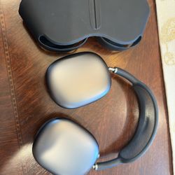 Apple AirPods Max (Excellent Condition)