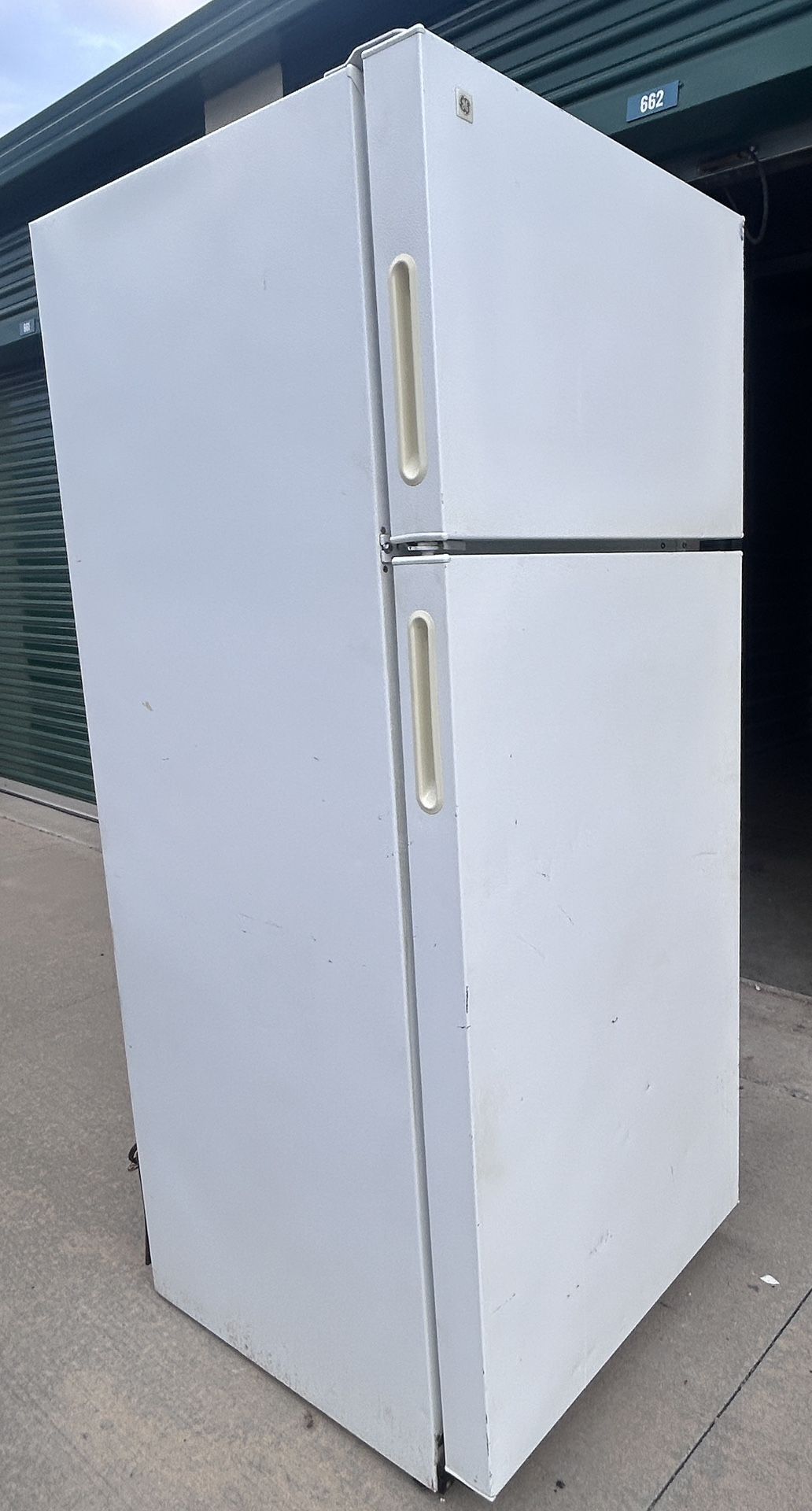 Refrigerator