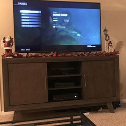 TV media center (TV NOT INCLUDED)