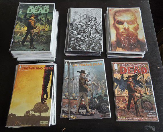 The Walking Dead + Deluxe - Lot of 60 Comics
