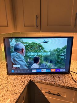 32-Inch smart tv Need gone asap