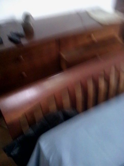 Cherry Wood Bedroom Set 2 Dressers