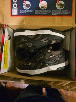 Reebook Heelys Wheeled Shoes