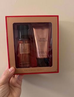 Bare vanilla perfume and lotion