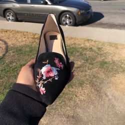 Floral Flat