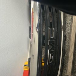 GMC Sierra 2015 Grill