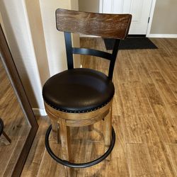 Wood Swivel Bar Stool