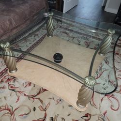 GLASS TOP COFFEE TABLE LIKE NEW