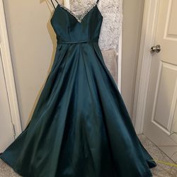 Emerald Green Prom/pageant Dress Size 2