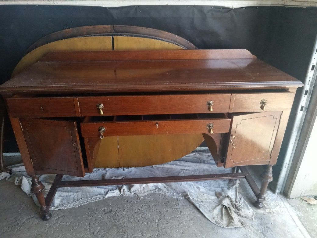 Old Granmas Hutch