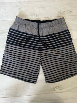 Men’s swim shorts