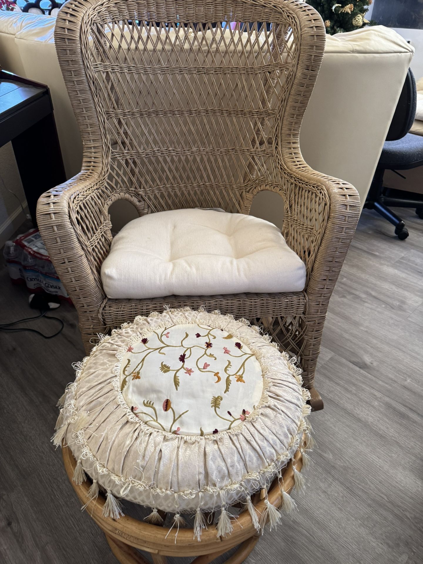 Chair With Foot Ottoman