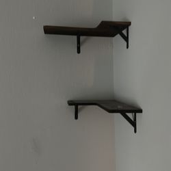 Hanging corner wall shelves