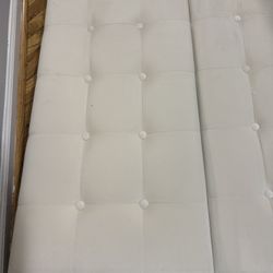 Bed Upolstered New 