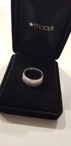 EWA 925 Silver Ring Size 7.75
