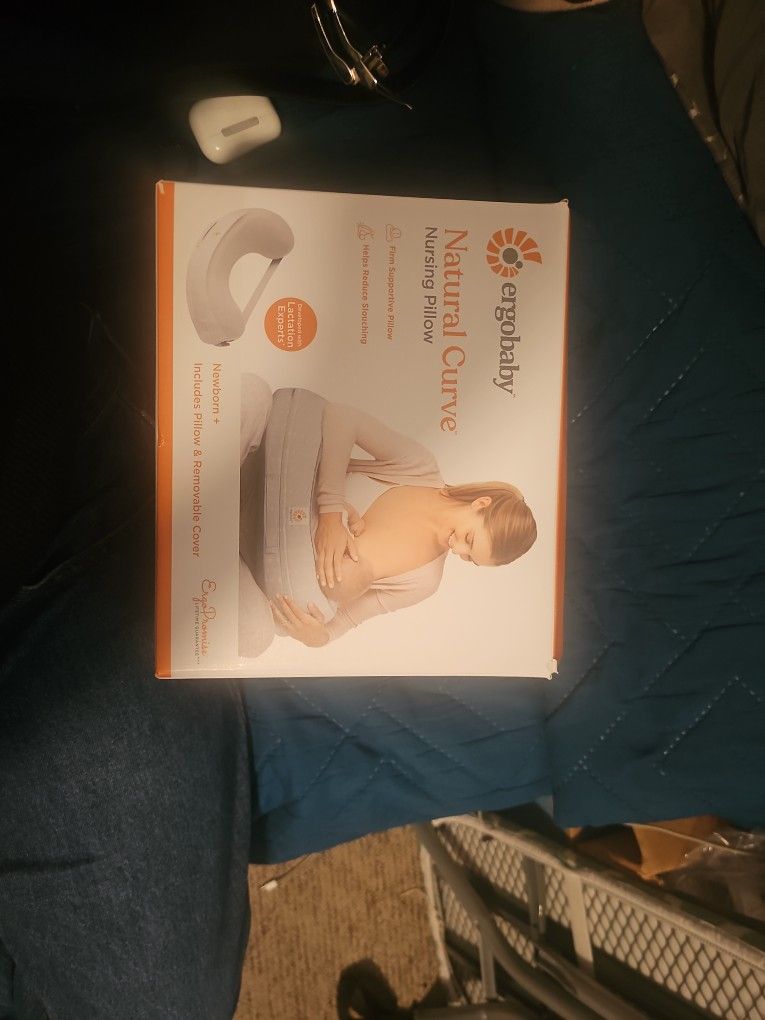 Ergobaby Natural Curve Nursing Pillow 