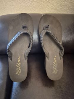 Women's shoe flip flop sandals with heel size 10 color is brown