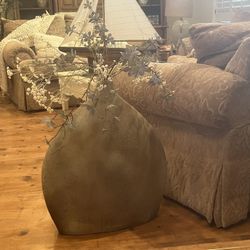Vase 27 H X 23W X 2 In Thick