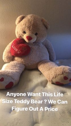 LIFE SIZE BEAR