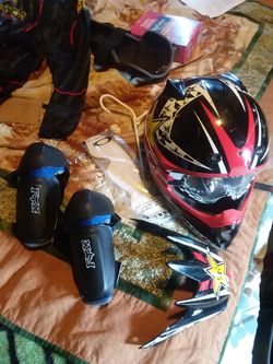 Answer matching riding gear. Good condition