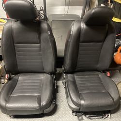 2005-2009 Mustang GT Front Seats