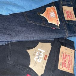 LEVIS 
