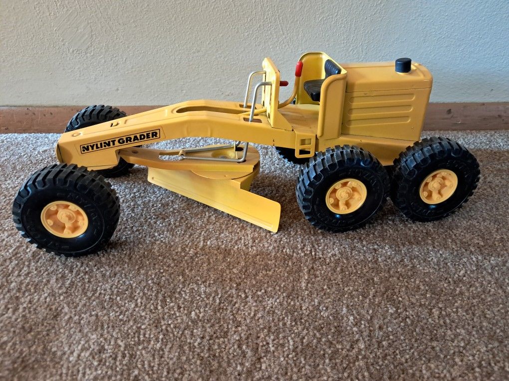 Vintage Nylint Road Grader
