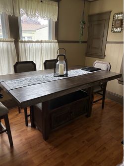 Dining room table with 8 chairs