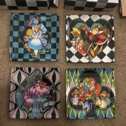 Disney Alice In Wonderland  Collector Plates