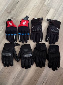 Men’s Size Large Motorcycle Gloves $100firm for all 4 (2 used, 2 like new)
