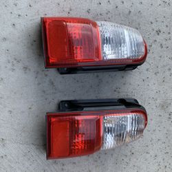 Toyota 4runner tail lights