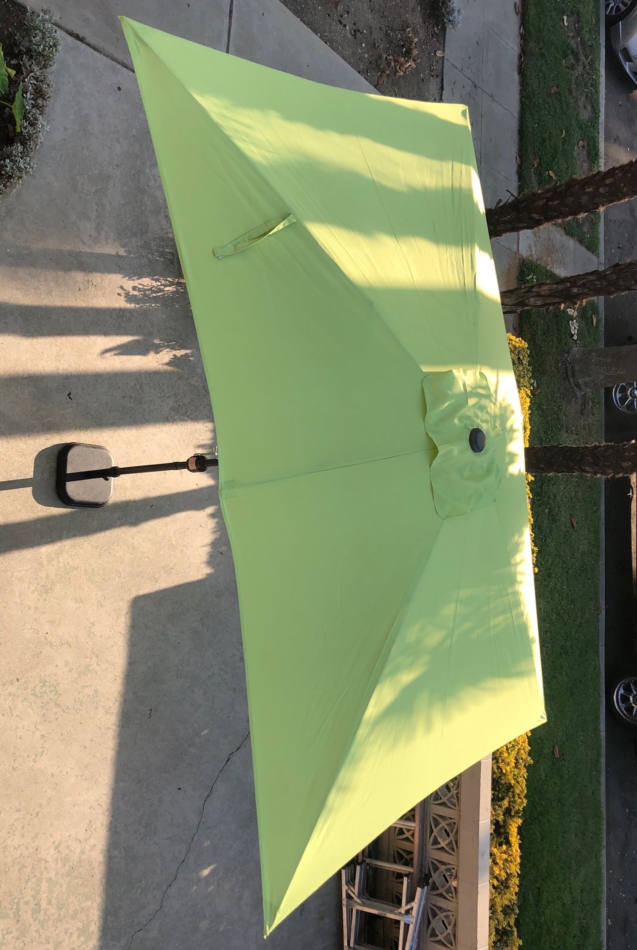 10’ X 6.5” CRANK RECTANGULAR PATIO UMBRELLAS