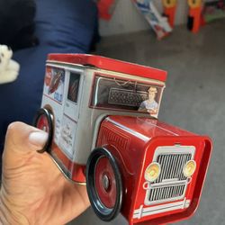 Coca Cola collectible metal truck 