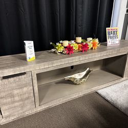 Stunning gray tv stand 92in! $899 📦🔥