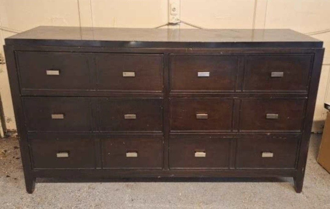 FREE 6 Drawer Dresser