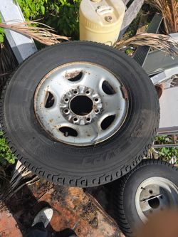 Chevy 2500 stock wheels with tires 350 all 4