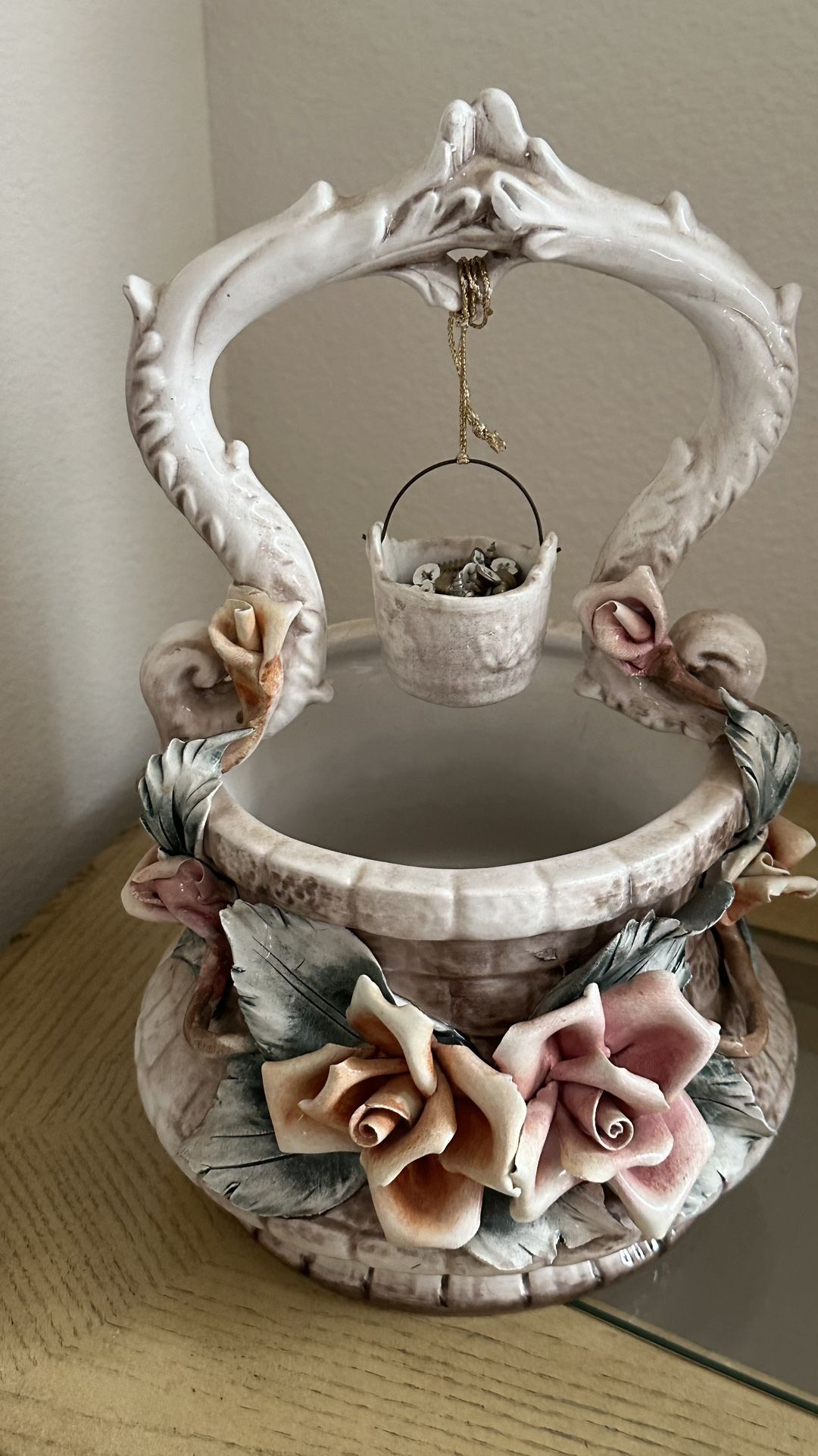 Vintage Large Capidamonte Porcelain Wishing Well/Planter/Basket Made In Italy