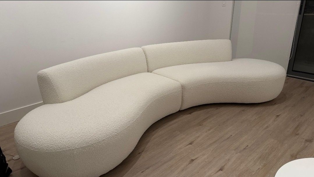 Brand New Curved sectional upholstered performance Fabric pillows inclu and white glove delivery