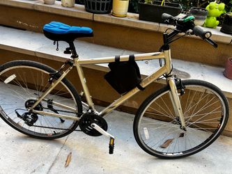 Trek bike. Size M. Ready to ride