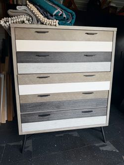 Dresser