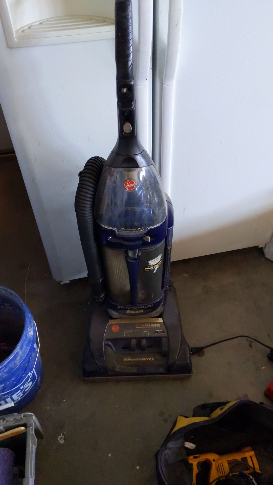 Hoover wind tunnel vacuum. Bagless self propelled
