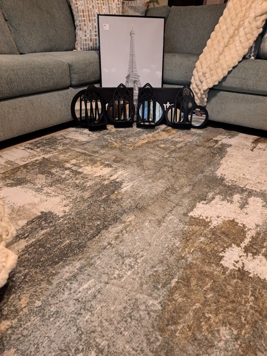 Home Decor (Pictures, Candle Holders And Mirrors)