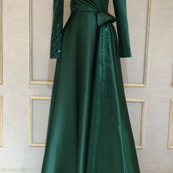 Modest Evening Dress , ROYAL Green . Only Worn Once To Wedding 